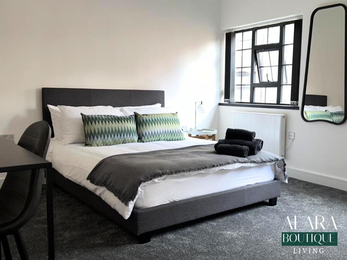 3 Floor Townhouse Luxury Living Alara Boutique Apartment เบอร์มิงแฮม ภายนอก รูปภาพ