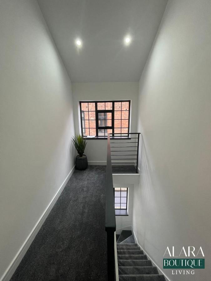 3 Floor Townhouse Luxury Living Alara Boutique Apartment เบอร์มิงแฮม ภายนอก รูปภาพ