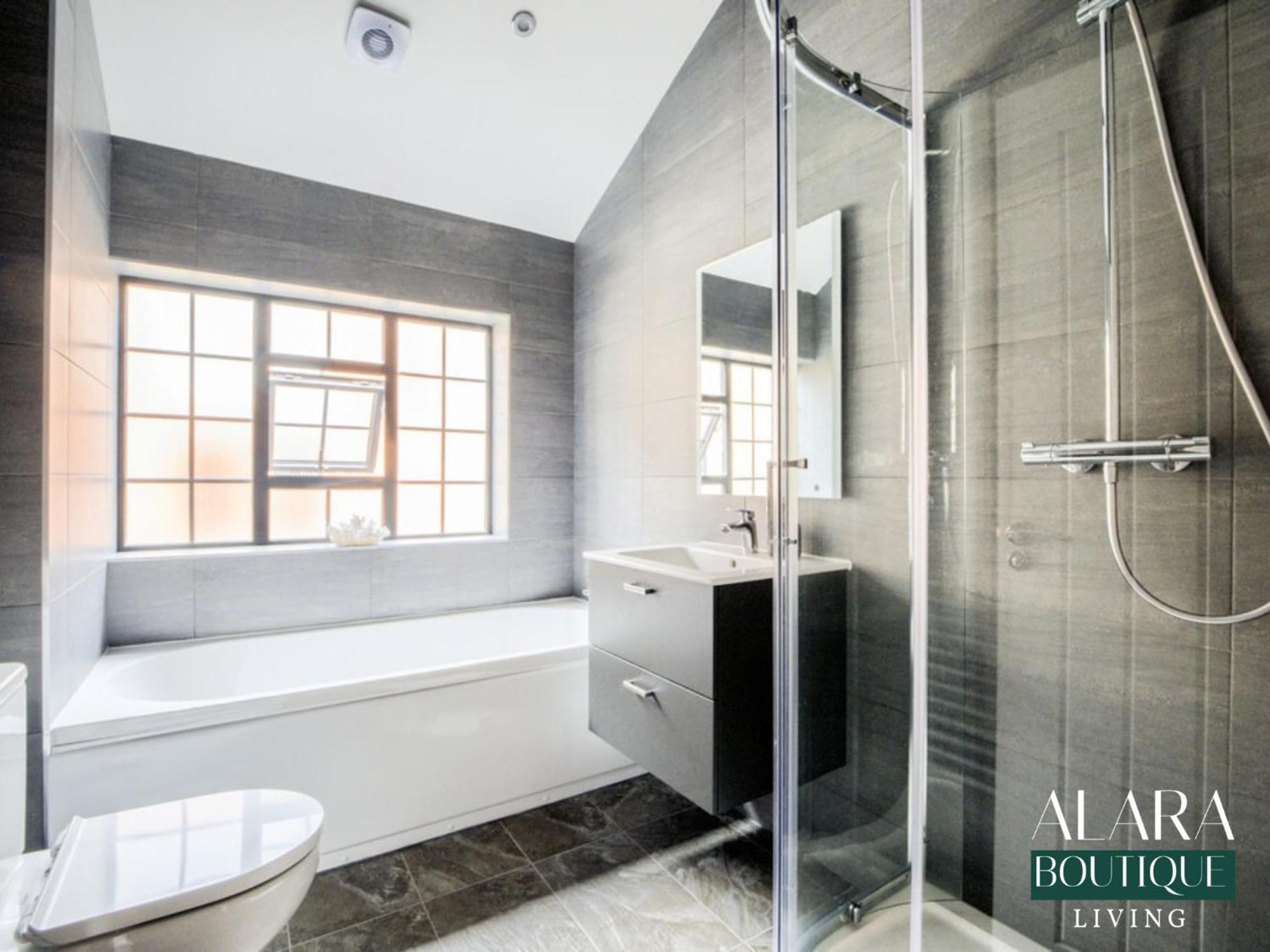3 Floor Townhouse Luxury Living Alara Boutique Apartment เบอร์มิงแฮม ภายนอก รูปภาพ