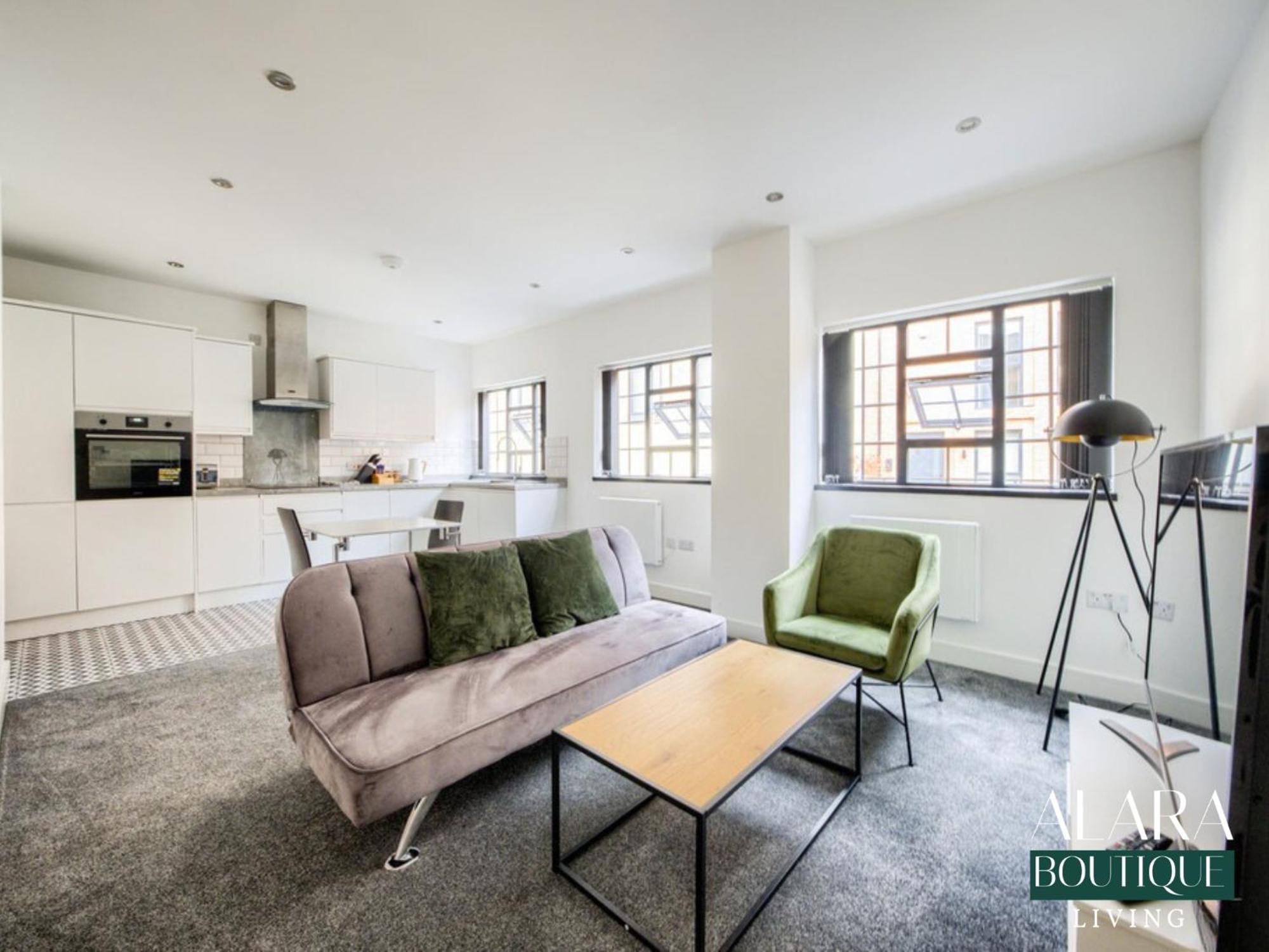 3 Floor Townhouse Luxury Living Alara Boutique Apartment เบอร์มิงแฮม ภายนอก รูปภาพ