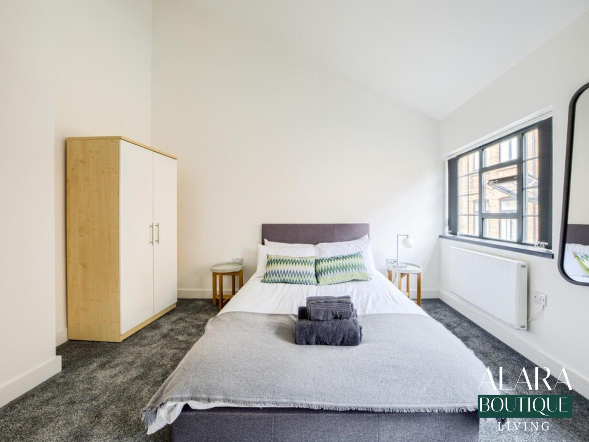 3 Floor Townhouse Luxury Living Alara Boutique Apartment เบอร์มิงแฮม ภายนอก รูปภาพ